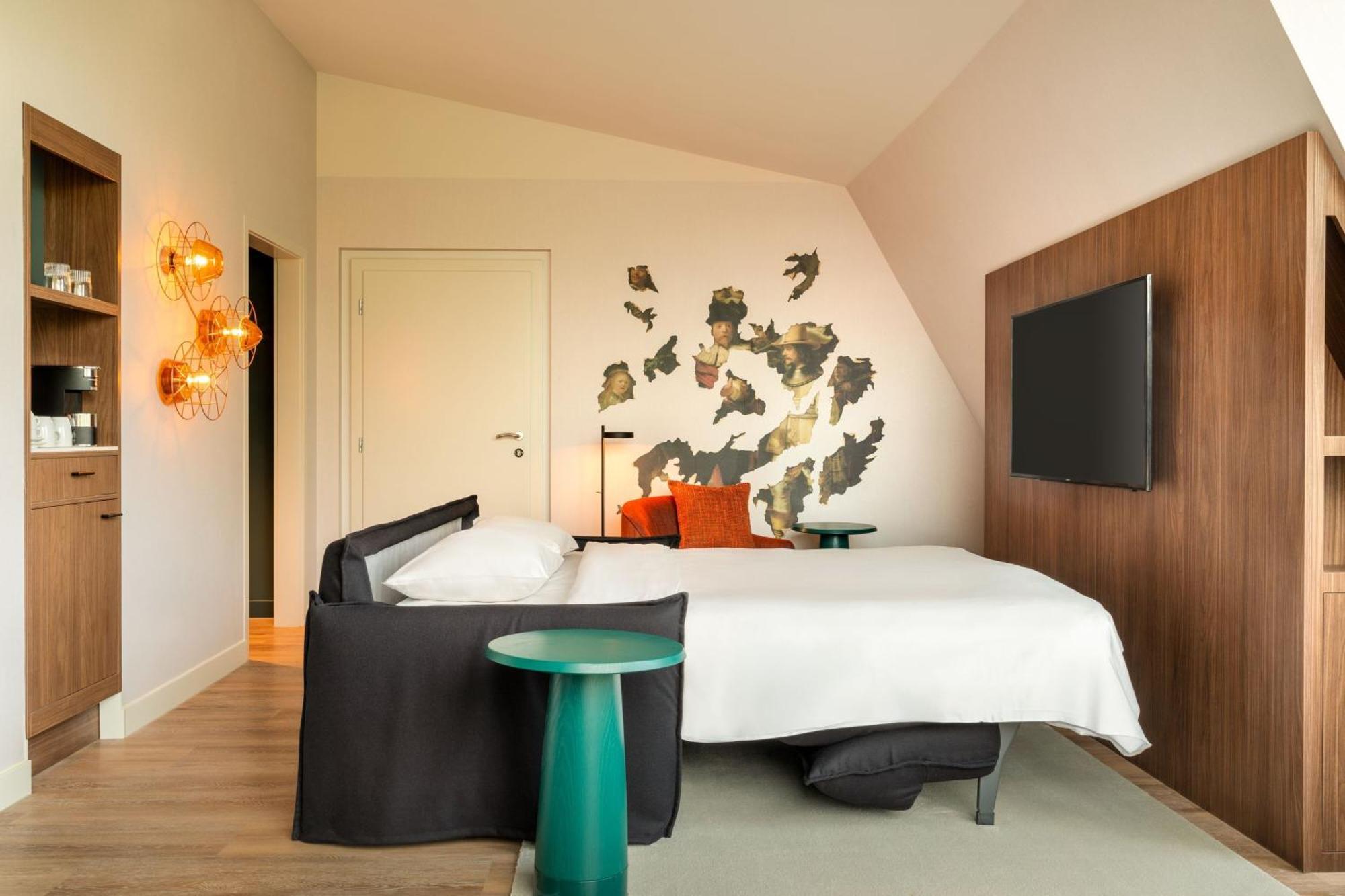 Renaissance Amsterdam Hotel Exterior photo
