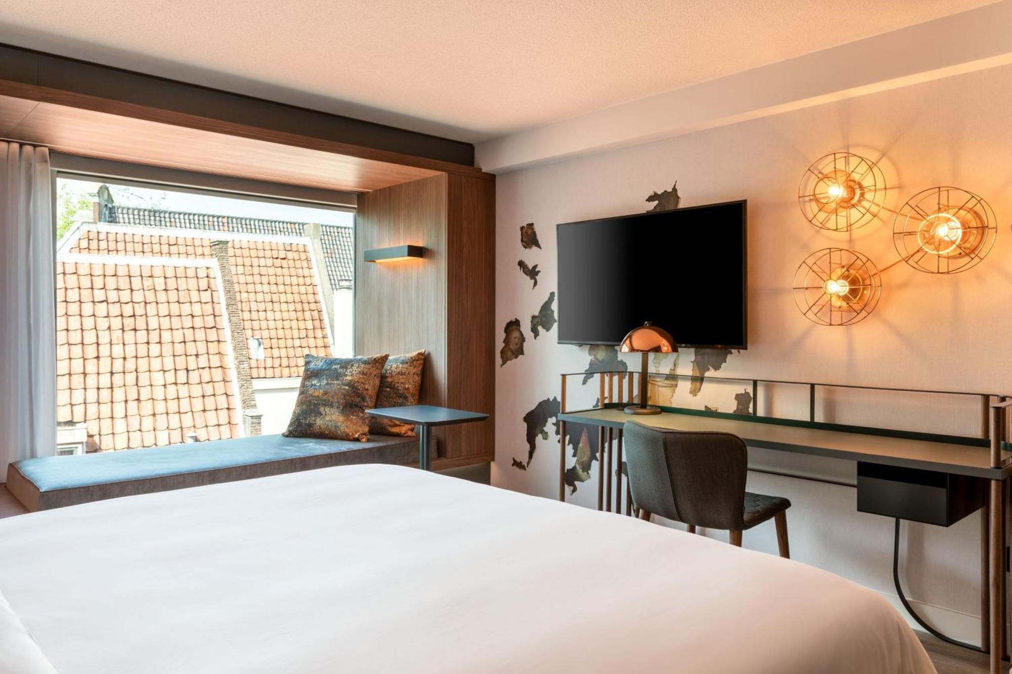 Renaissance Amsterdam Hotel Exterior photo