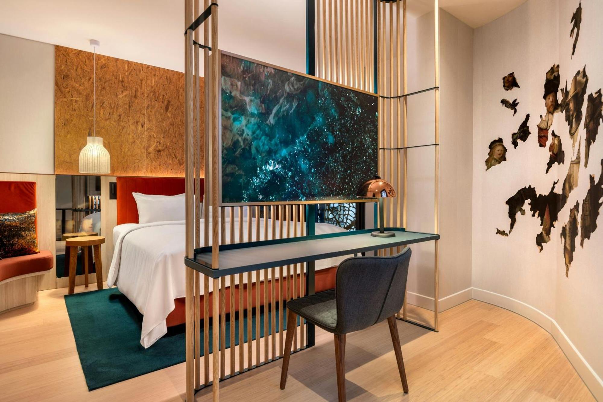 Renaissance Amsterdam Hotel Exterior photo Deluxe Room