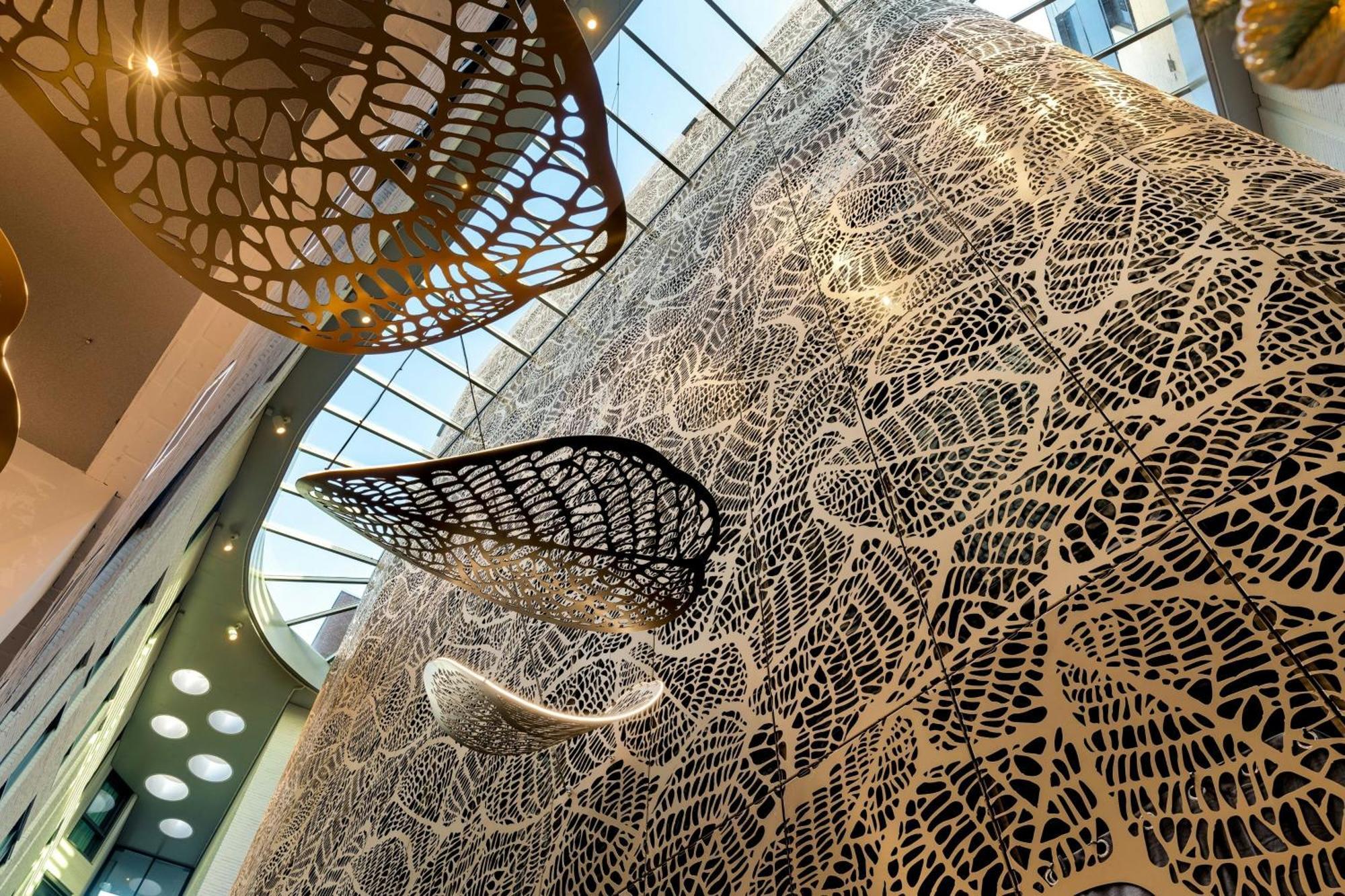 Renaissance Amsterdam Hotel Exterior photo The staircase